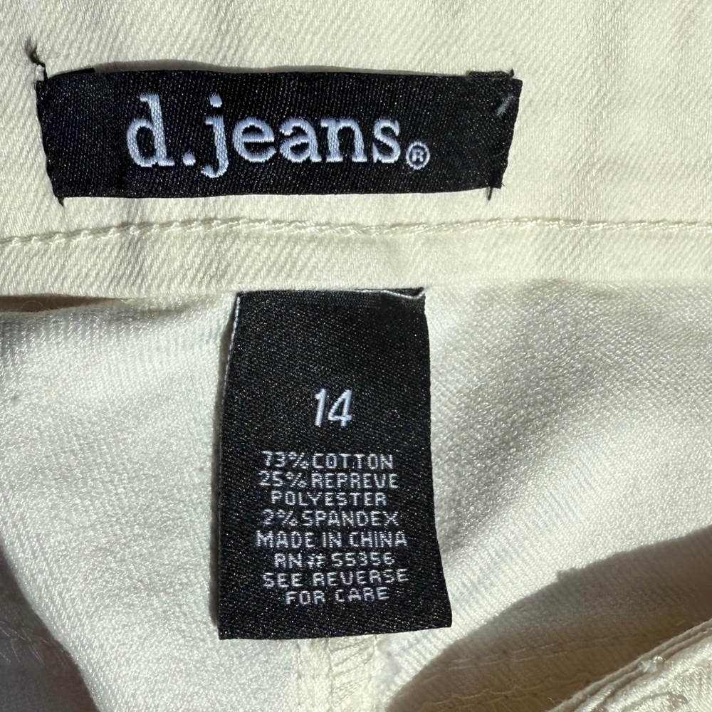 d. jeans Off White Denim Shorts Sz 14 - Picture 5 of 5